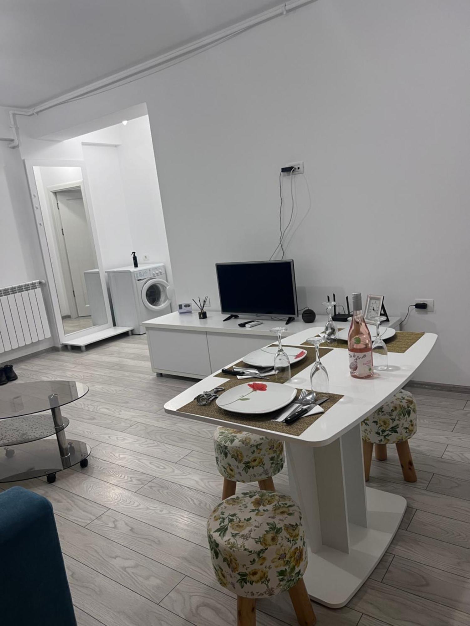 Năvodari Cris Sunny Apartaments מראה חיצוני תמונה